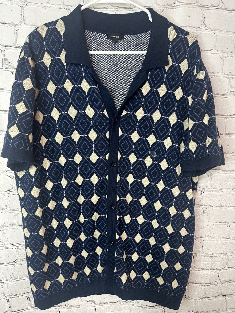 Express Men's Short-Sleeve Geometric Knit Button-Through Sweater Polo L Large
